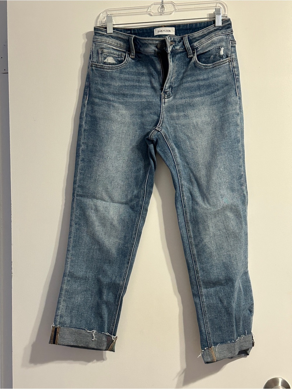 Daily Look Straight Leg Jeans